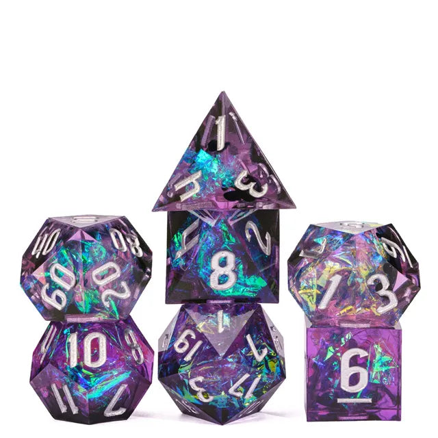 Magic Aura Sharp PURPLE BK Black - Games World Dice